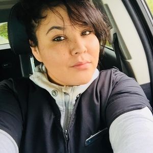 Meet your Posher, Em